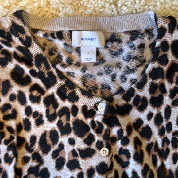 •button down sweater• - Picture 2 of 3